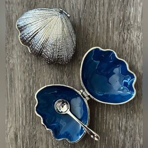 Set Of 2 - Vintage Style Shell Shaped Caviar Dish with Spoon Hinged Lid Lined